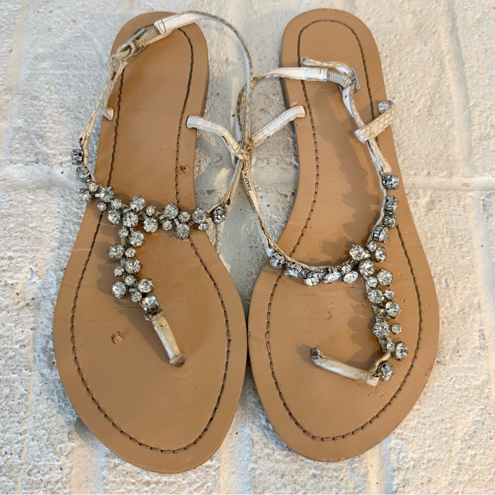 Elegant White Leather Sandals with Diamond Detailing